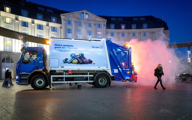 Renewi ondersteunt sensibiliseringsactie van Recupel rond brandgevaar